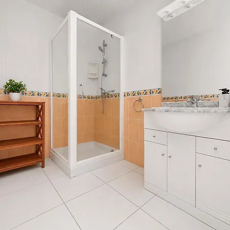 Apartment Grand Climatise T3 & Parking Prive Saint-Laurent-de-la-Salanque